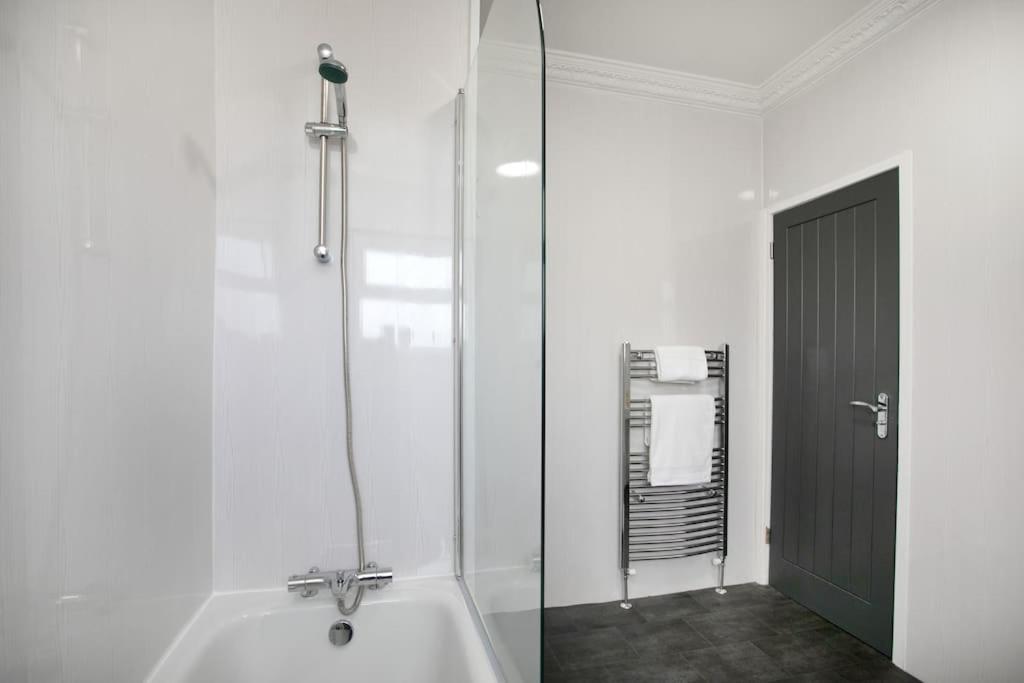 Cudworth House, Barnsley For Contractors & Families, Free Parking, High Speed Wifi Etc Βίλα Εξωτερικό φωτογραφία
